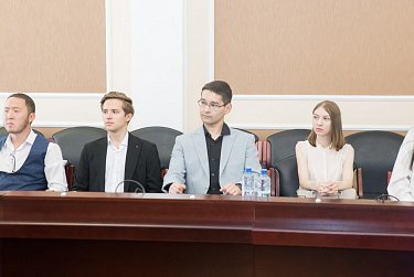 В гостях у парламента